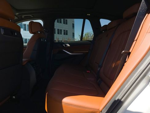 New 2026 BMW X5 xDrive50e w/ Premium Package AWD/4WD image 9