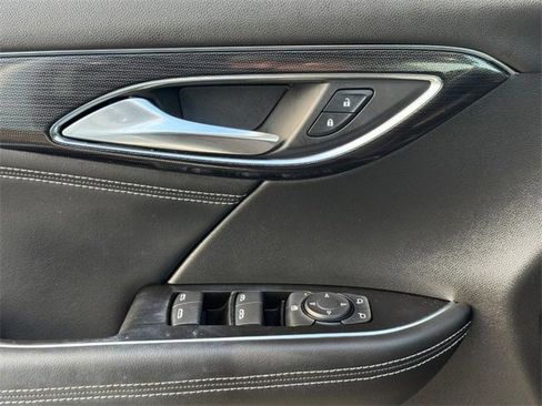 Used 2023 Buick Envision Preferred image 25