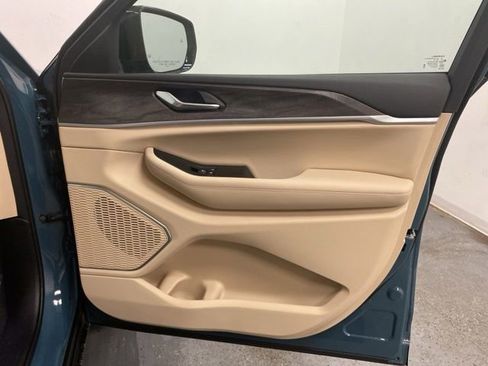 New 2026 Jeep Grand Cherokee Limited image 26