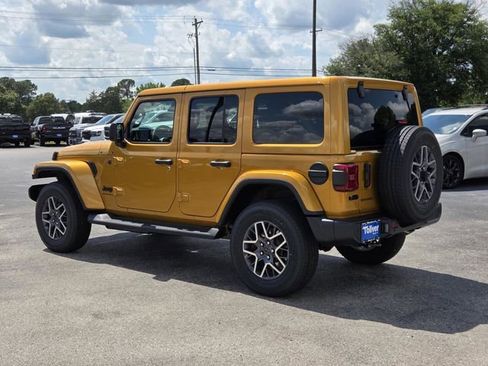 New 2026 Jeep Wrangler Unlimited Sahara AWD/4WD image 4
