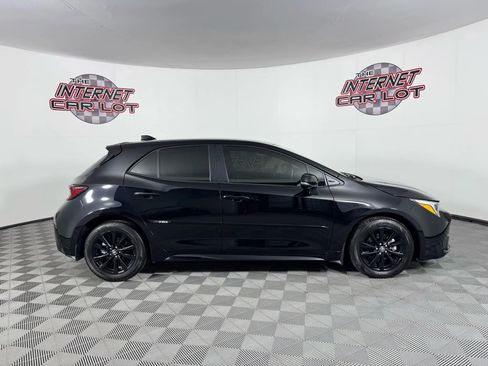 Used 2023 Toyota Corolla SE w/ SE Premium Package image 8