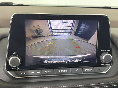 Used 2022 Nissan Rogue SV image 20