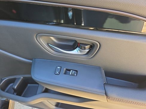 New 2025 Honda Pilot TrailSport image 18