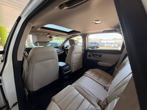 Used 2018 Honda CR-V Touring image 18