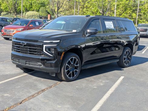 New 2026 Chevrolet Suburban RST w/ Comfort Package AWD/4WD image 5