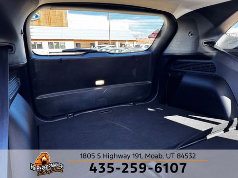 Used 2022 Ford Escape SE w/ SE Sport Appearance Package image 48