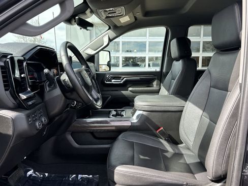 Used 2024 Chevrolet Silverado 3500 LTZ w/ LTZ Convenience Package image 11