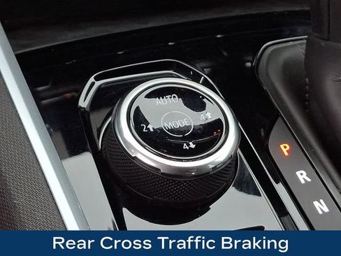 Used 2023 Chevrolet Colorado Trail Boss w/ Advanced Trailering Package AWD/4WD image 18