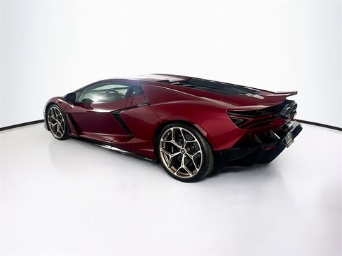 Used 2024 Lamborghini Revuelto image 7