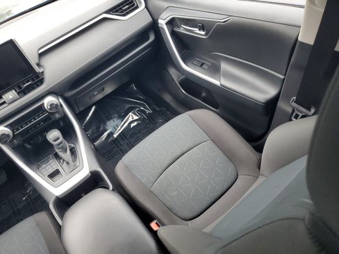 Certified 2025 Toyota RAV4 XLE AWD/4WD image 14