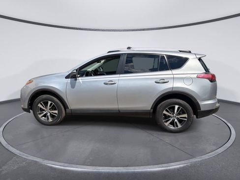 Used 2016 Toyota RAV4 XLE AWD/4WD image 2