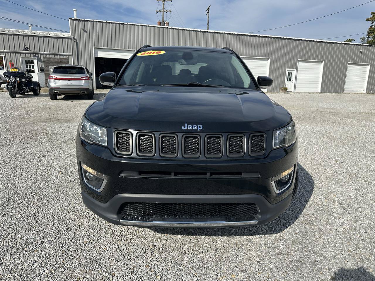 Used 2019 Jeep Compass Limited w/ Safety & Security Group AWD/4WD image 3
