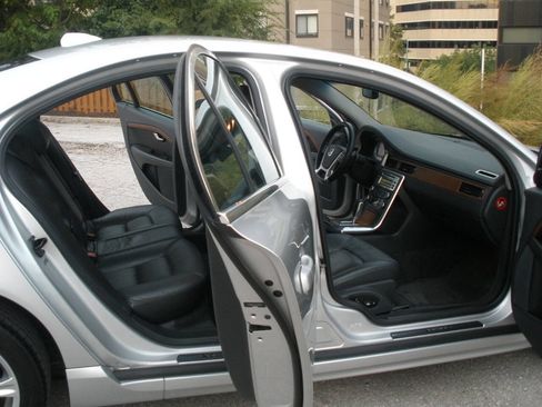 Used 2010 Volvo S80 3.2 image 19