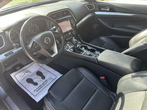 Used 2021 Nissan Maxima 3.5 SV w/ Floor Mat Group FWD image 7