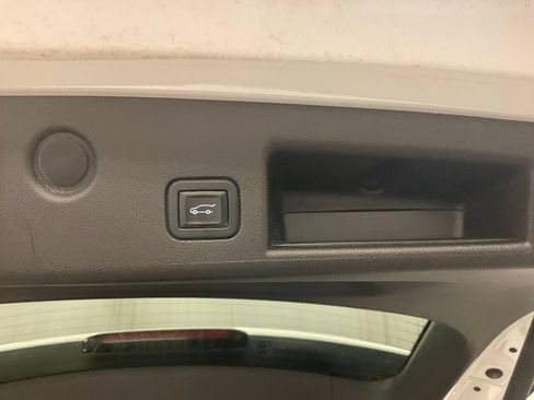 Used 2022 Chevrolet Equinox LT AWD/4WD image 29