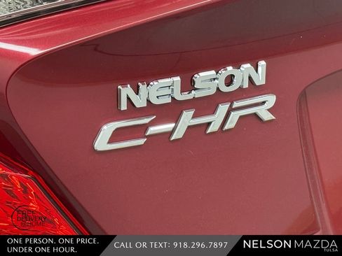 Used 2019 Toyota C-HR Limited FWD image 15