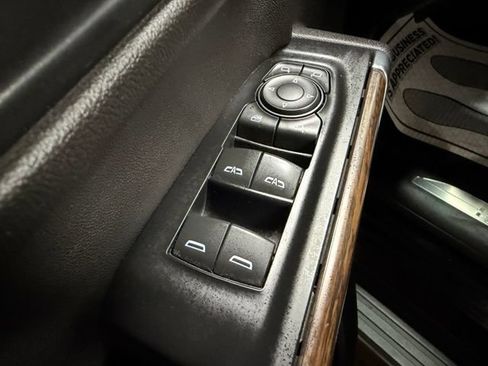 Used 2020 Chevrolet Silverado 1500 High Country w/ Technology Package AWD/4WD image 15