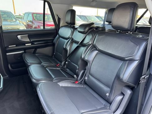 Used 2025 Ford Expedition Max Platinum AWD/4WD image 8
