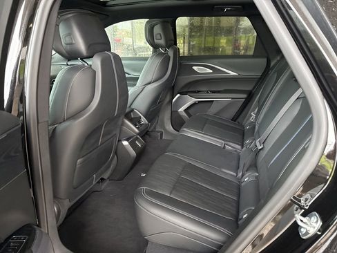 Used 2025 Cadillac Lyriq Sport AWD/4WD image 8