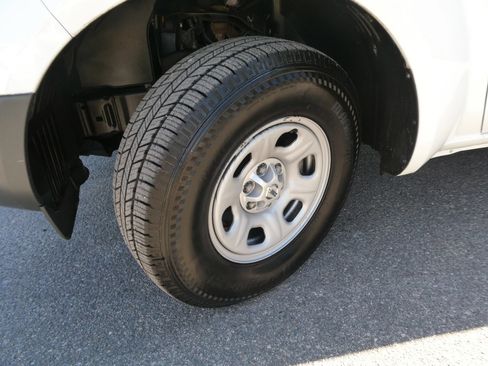 Used 2013 Nissan Frontier S RWD image 27