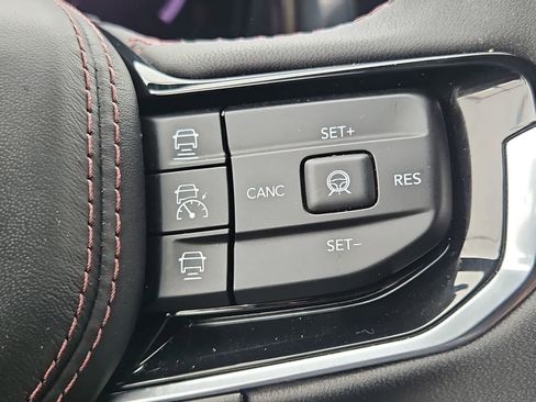 Used 2024 Jeep Wagoneer Launch Edition image 24