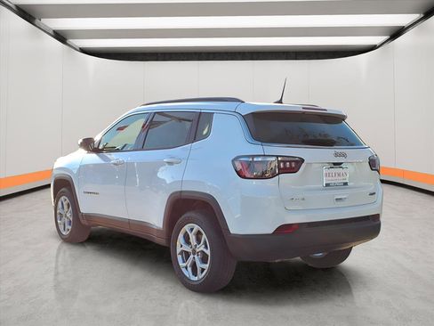 New 2026 Jeep Compass Latitude image 4