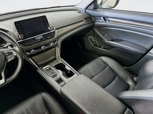 Used 2019 Honda Accord Touring image 30