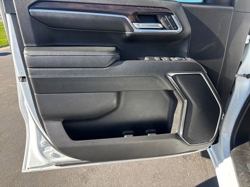 Certified 2024 GMC Sierra 1500 SLT image 10