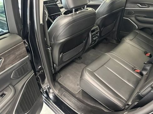 Used 2023 Jeep Grand Cherokee 4WD 4xe w/ Luxury Tech Group II image 24
