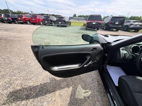 Used 2008 Pontiac Solstice Convertible RWD image 11