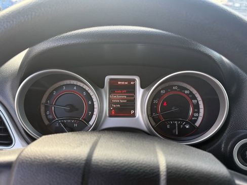 Used 2015 Dodge Journey SXT w/ Flexible Seating Group image 13