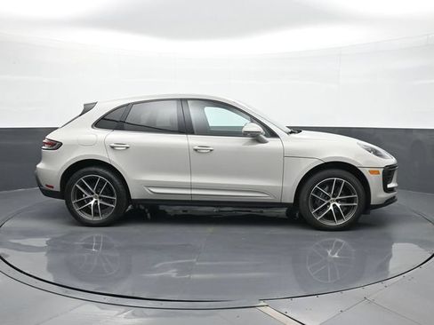 Certified 2024 Porsche Macan AWD/4WD image 24