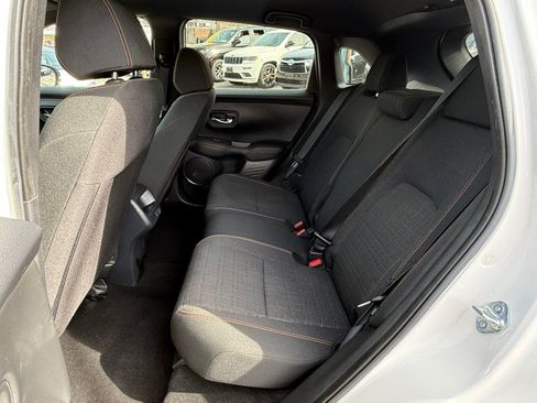 Used 2025 Honda HR-V Sport image 9