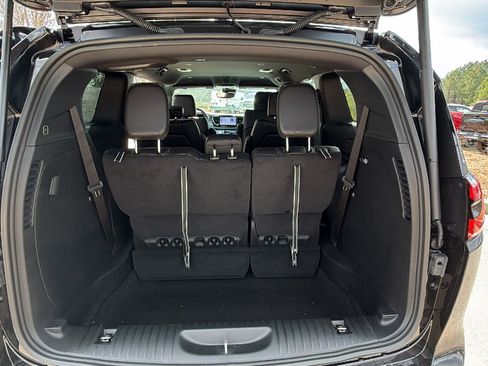 New 2026 Chrysler Pacifica Select w/ S Appearance Package FWD image 13