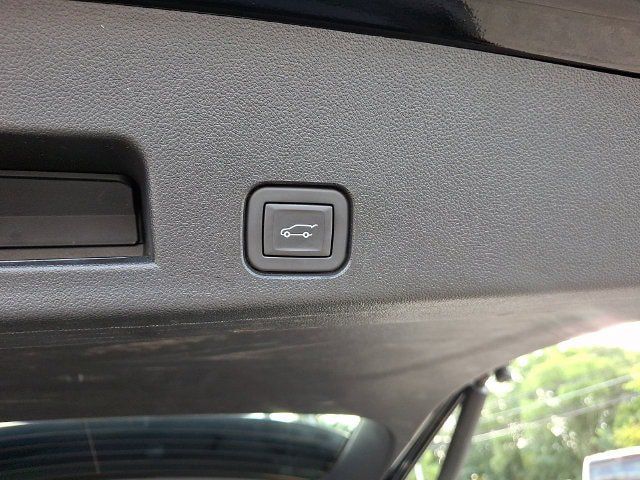 Used 2024 Chevrolet Traverse LT AWD/4WD image 41
