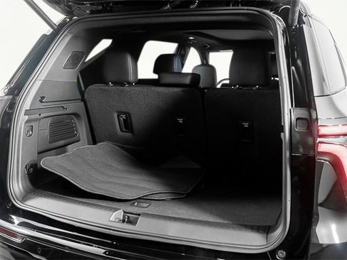 Used 2026 Chevrolet Traverse RS image 23