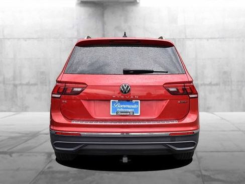 Certified 2024 Volkswagen Tiguan SE AWD/4WD image 6