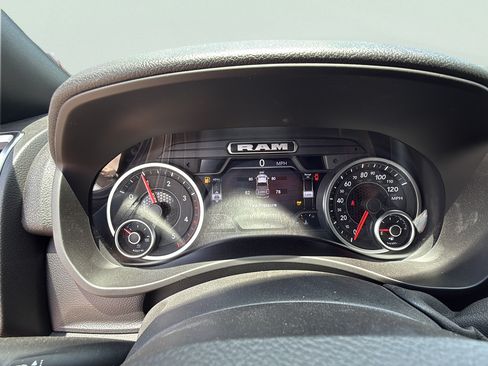 New 2025 RAM 2500 Big Horn AWD/4WD image 23