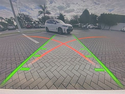 Used 2021 BMW 330i xDrive Sedan w/ Convenience Package image 22