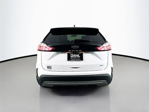 Used 2023 Ford Edge SEL image 6