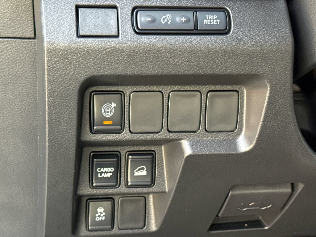 Used 2025 Nissan Frontier SV AWD/4WD image 20