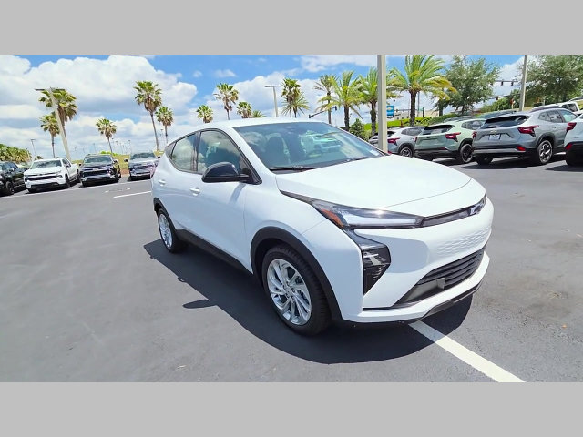 New 2027 Chevrolet Bolt LT w/ Comfort Package FWD image 23