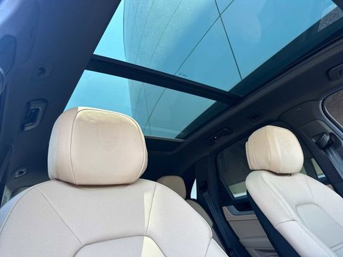 New 2025 Porsche Cayenne image 17