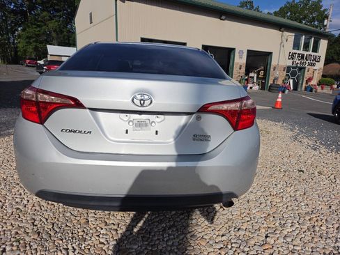 Used 2017 Toyota Corolla XLE FWD image 5