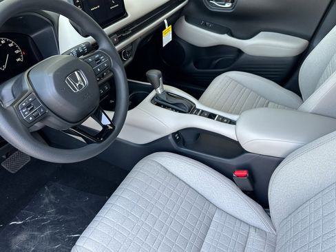 New 2026 Honda HR-V LX image 9