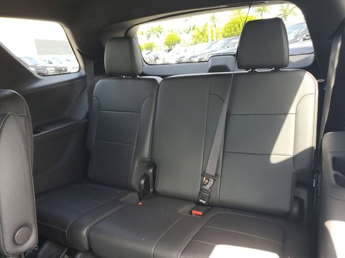 Used 2022 Chevrolet Traverse LT image 14