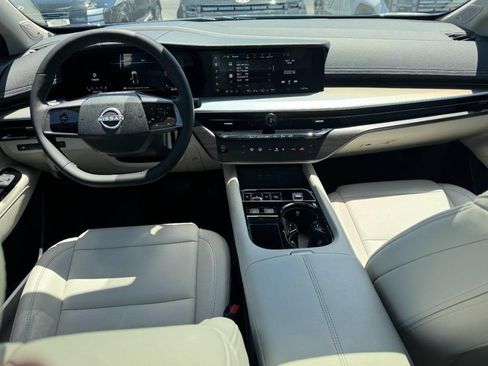Used 2025 Nissan Murano SL AWD/4WD image 12