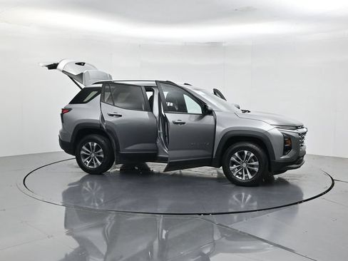 Used 2025 Chevrolet Equinox LT w/ Convenience Package II FWD image 54