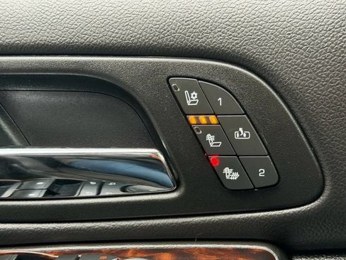 Used 2014 GMC Yukon XL Denali image 19