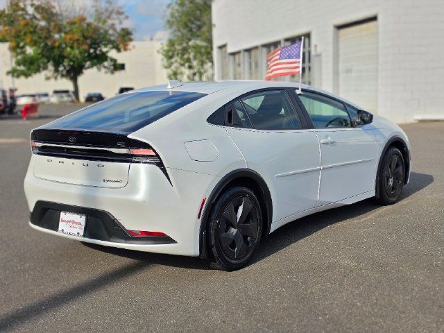 Used 2024 Toyota Prius Prime FWD image 7